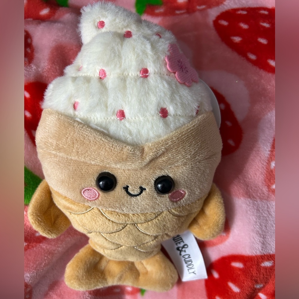Ice Cream taiyaki Plush Toy - White and Tan